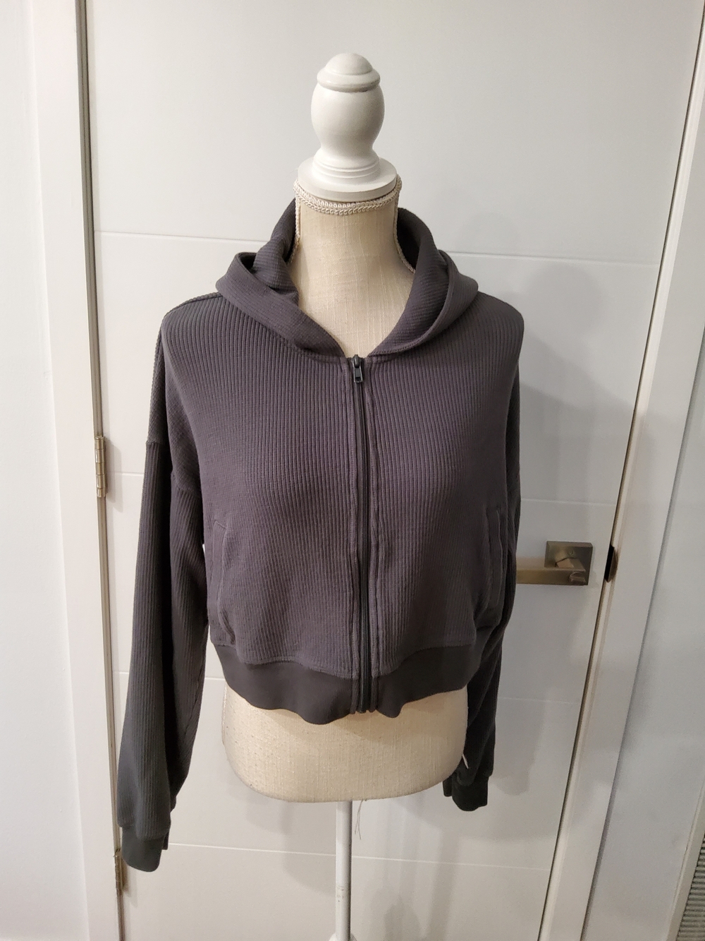 SKIM'S Charcoal Ribbed Zip-Up Hoodie Size M